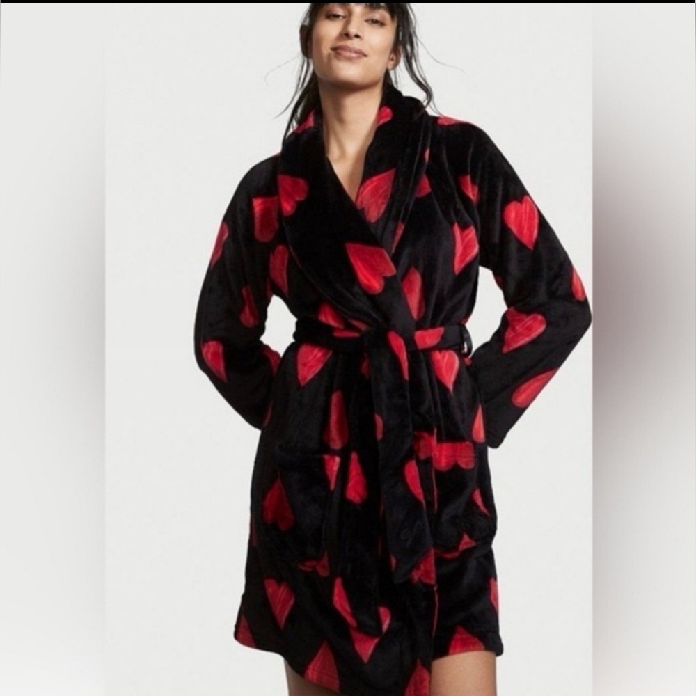 🎁 Victoria's Secret Velour Robe